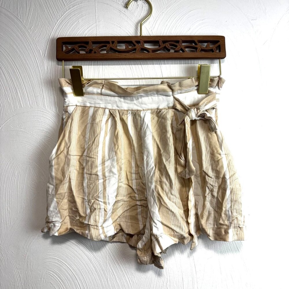 Forever 21 Contemporary Shorts Business Casual Striped Beige White Tie Relaxed S